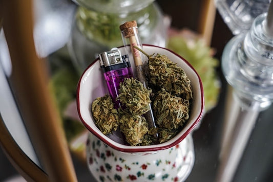 How Do Glass Bong Screens Work: A Comprehensive Guide