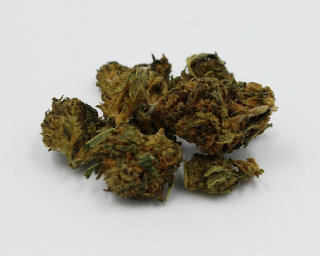 Cannabis Cleaning with Alcohol: Effective Techniques for Best Results