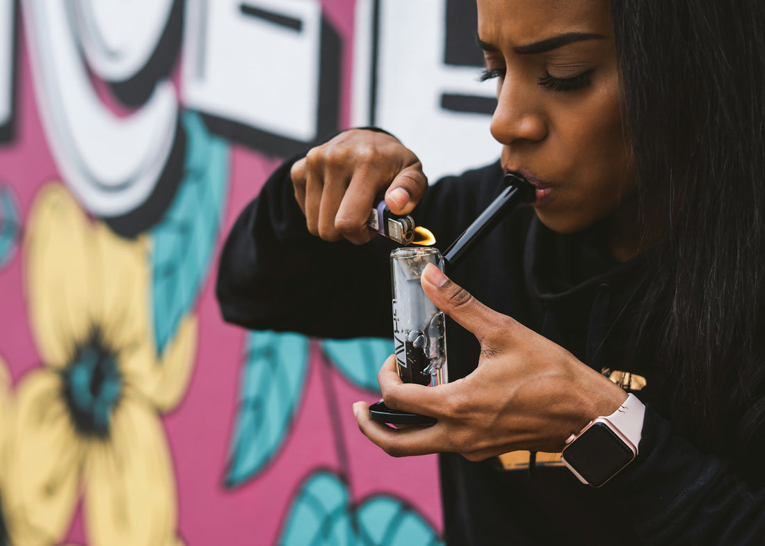Do Bongs Smell Worse Than Joints: Comparing Aromas and Effects