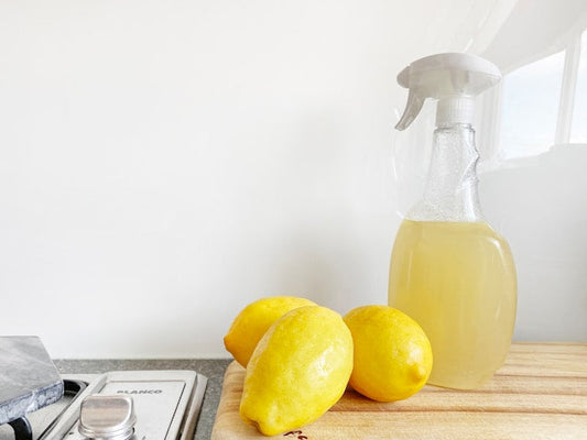 Is Vinegar a Good Bong Cleaner: An Effective DIY Solution